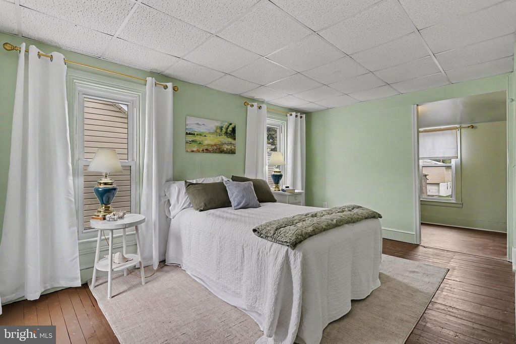 Image 21 of property listing at 113 S PLEASANT AVE, Dallastown, PA 17313