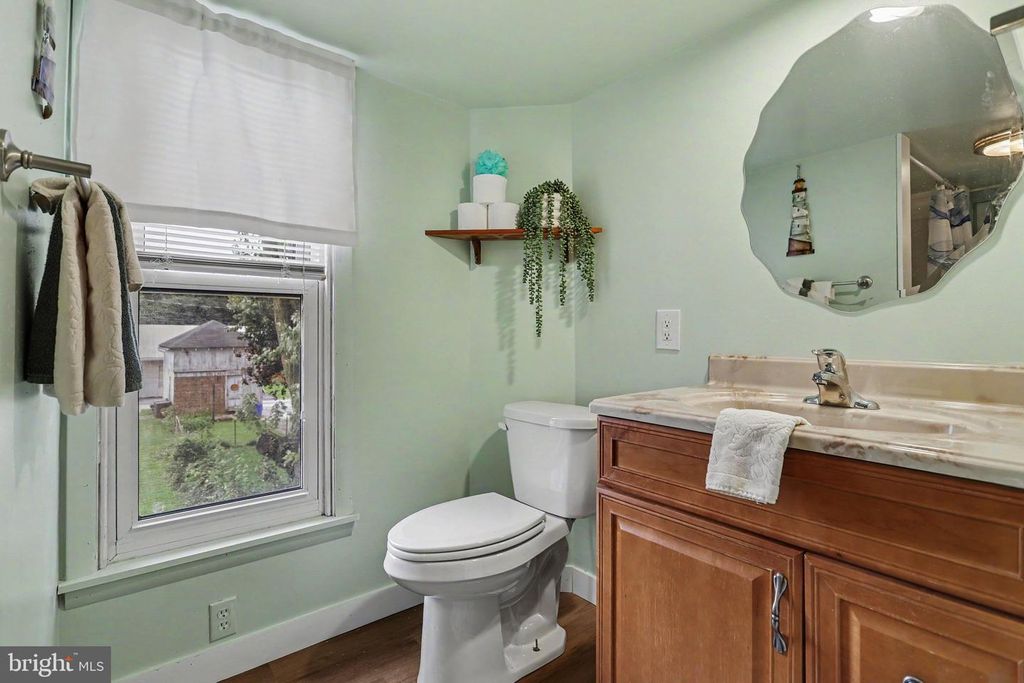 Image 23 of property listing at 113 S PLEASANT AVE, Dallastown, PA 17313