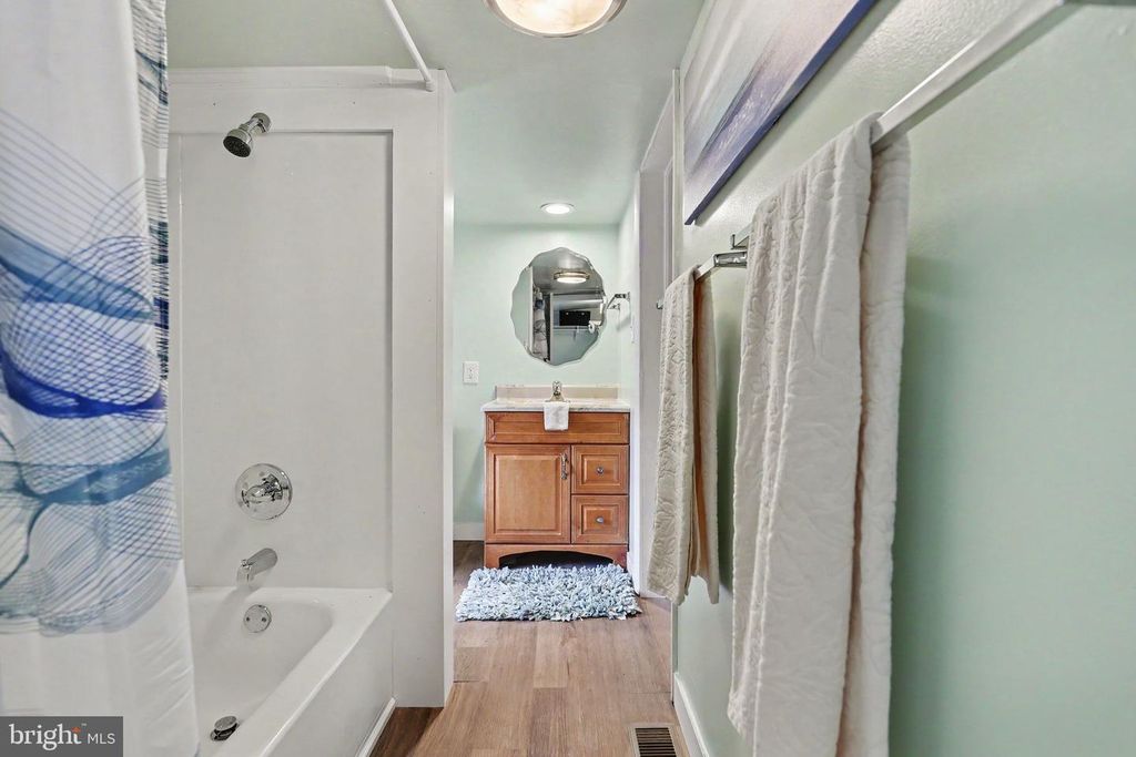Image 24 of property listing at 113 S PLEASANT AVE, Dallastown, PA 17313