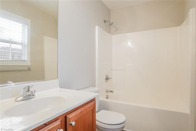 3915 Bluestem Drive, Greensboro, NC 27405