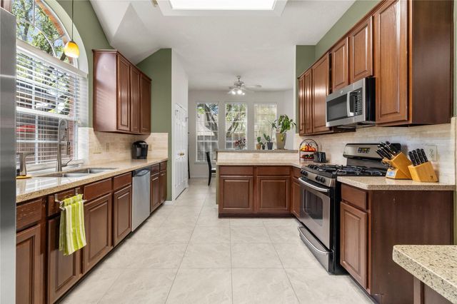 123 Island Breeze Circle, League City, TX 77573