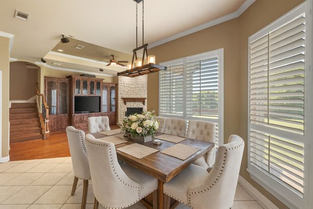 3240 Caleb Court E, Midlothian, TX 76065