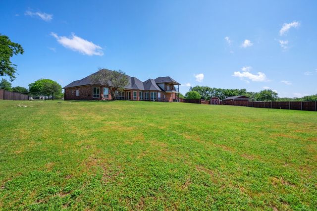 3240 Caleb Court E, Midlothian, TX 76065