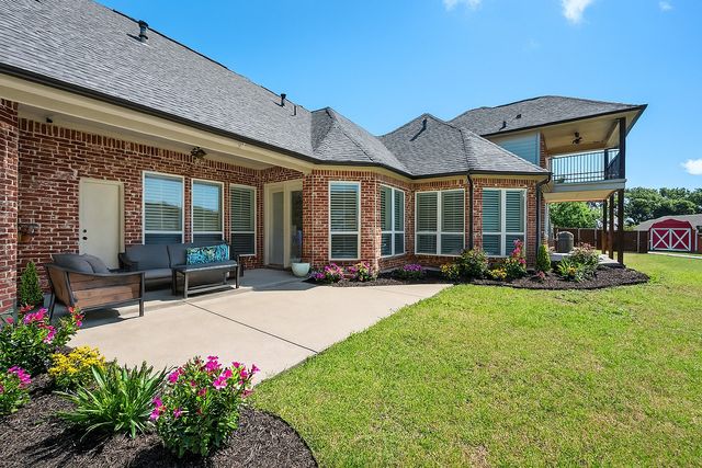 3240 Caleb Court E, Midlothian, TX 76065