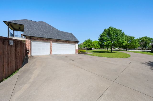 3240 Caleb Court E, Midlothian, TX 76065
