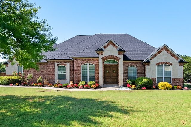 3240 Caleb Court E, Midlothian, TX 76065