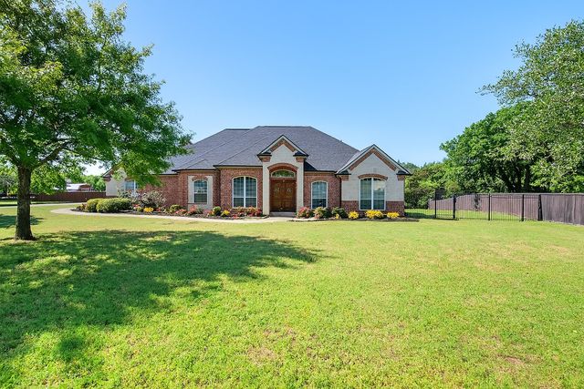 3240 Caleb Court E, Midlothian, TX 76065