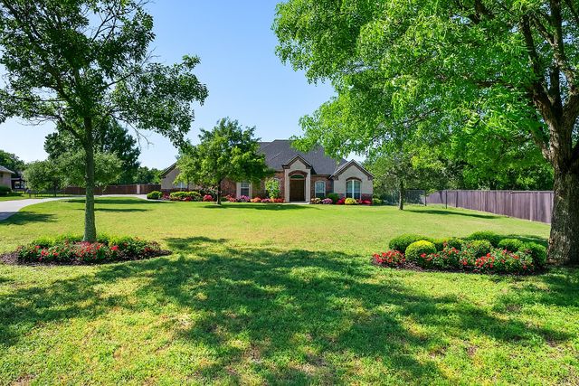 3240 Caleb Court E, Midlothian, TX 76065
