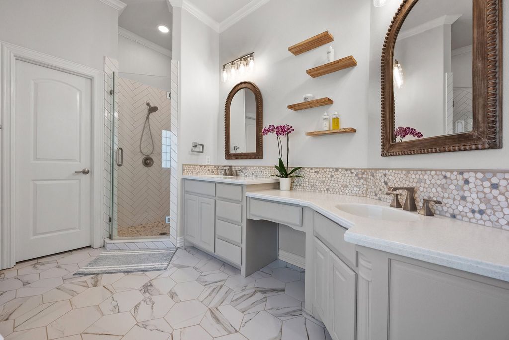 3240 Caleb Court E, Midlothian, TX 76065