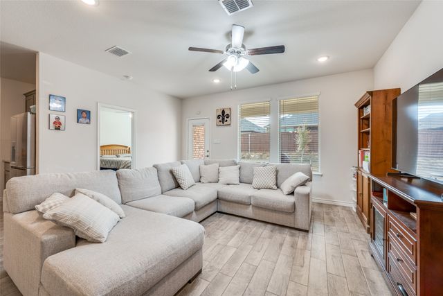 8164 Trudy Lane, Fort Worth, TX 76120