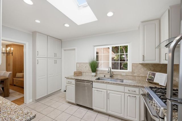 190 E Middlefield Road, Mountain View, CA 94043