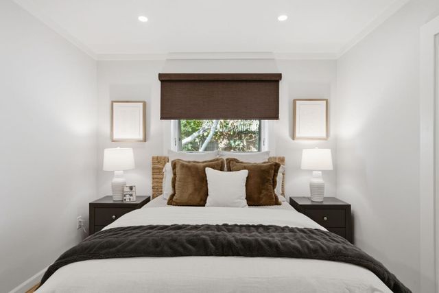 190 E Middlefield Road, Mountain View, CA 94043
