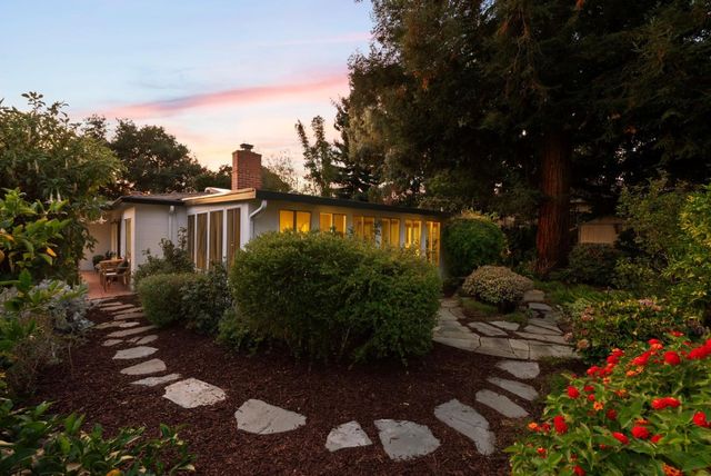 190 E Middlefield Road, Mountain View, CA 94043