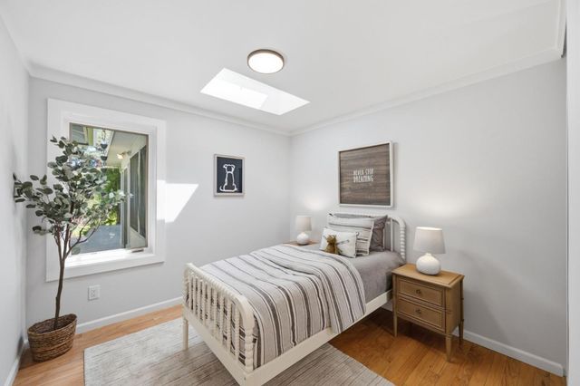 190 E Middlefield Road, Mountain View, CA 94043