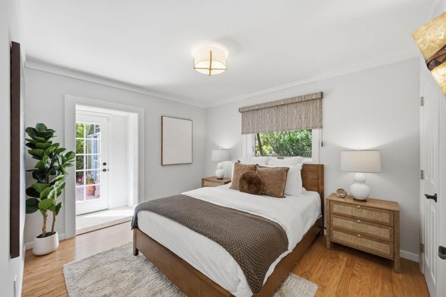 190 E Middlefield Road, Mountain View, CA 94043