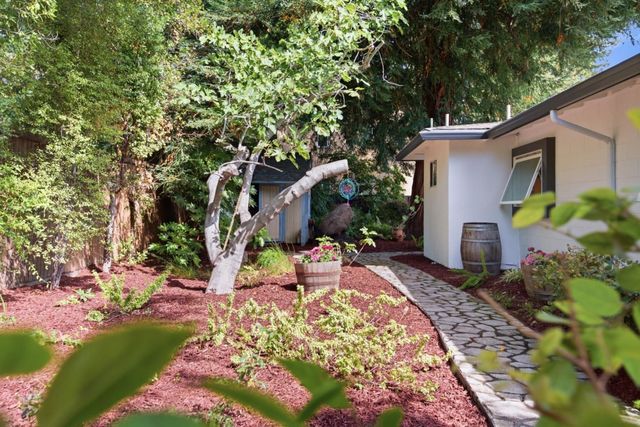190 E Middlefield Road, Mountain View, CA 94043