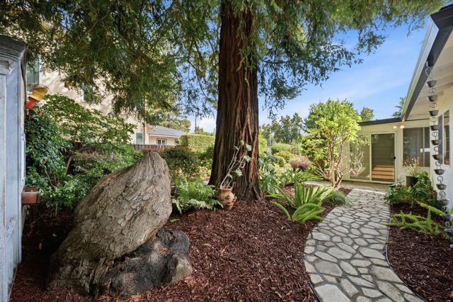 190 E Middlefield Road, Mountain View, CA 94043