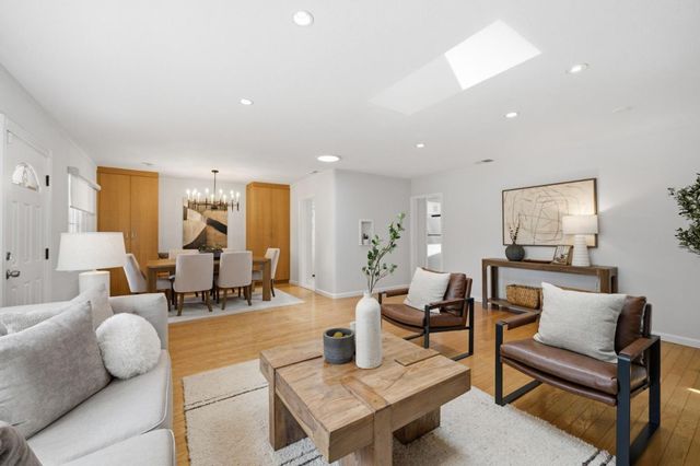 190 E Middlefield Road, Mountain View, CA 94043