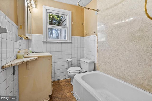 25 N MARTIN LN, Norwood, PA 19074
