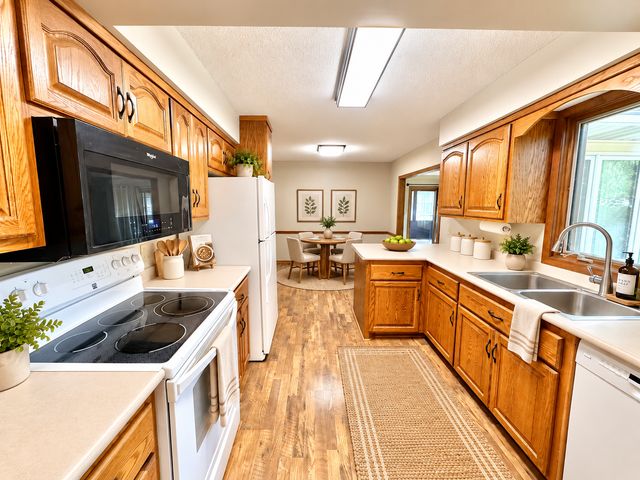 1350 Hillside Street, Hastings, MN 55033