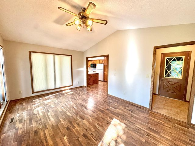 1350 Hillside Street, Hastings, MN 55033