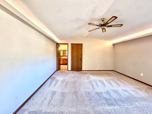 1350 Hillside Street, Hastings, MN 55033