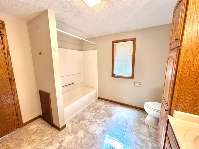 1350 Hillside Street, Hastings, MN 55033