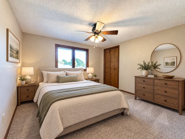 1350 Hillside Street, Hastings, MN 55033