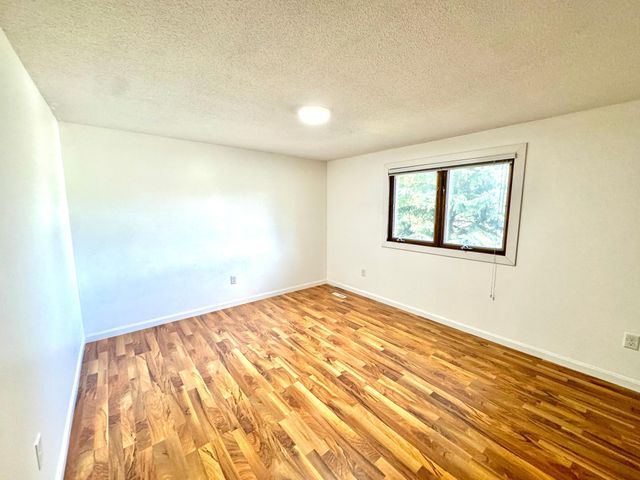 1350 Hillside Street, Hastings, MN 55033