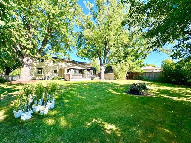1350 Hillside Street, Hastings, MN 55033