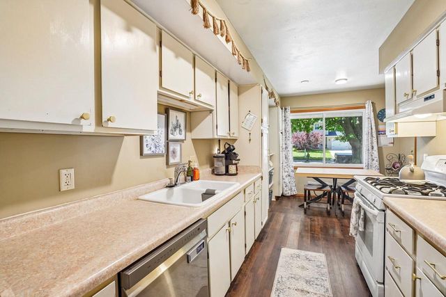 4526 Anniversary Lane, Madison, WI 53704