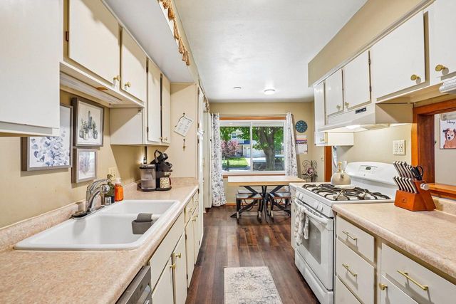 4526 Anniversary Lane, Madison, WI 53704