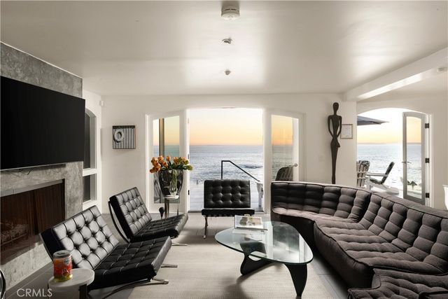 1337 Gaviota Dr, Laguna Beach, CA 92651