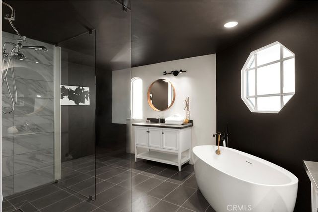1337 Gaviota Dr, Laguna Beach, CA 92651