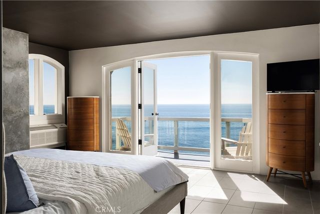1337 Gaviota Dr, Laguna Beach, CA 92651