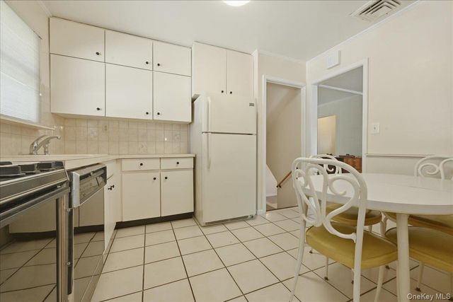 345 E State Street, Long Beach, NY 11561