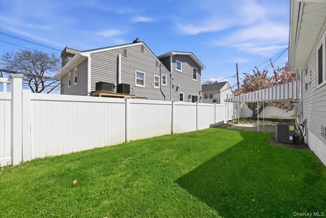345 E State Street, Long Beach, NY 11561