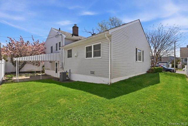 345 E State Street, Long Beach, NY 11561