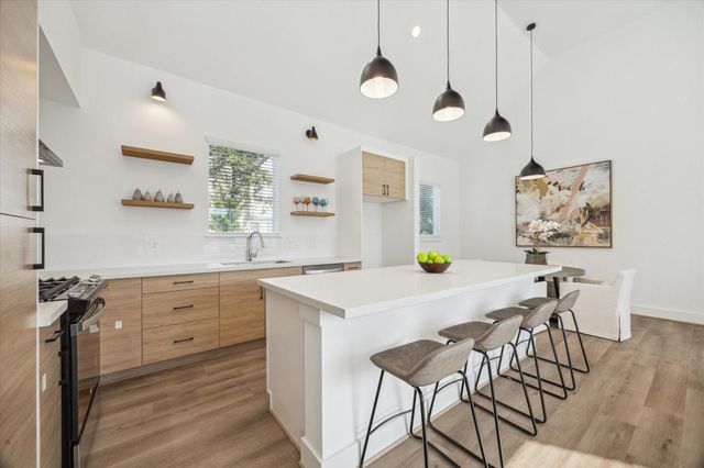 845 Elkhart Street C, Houston, TX 77091