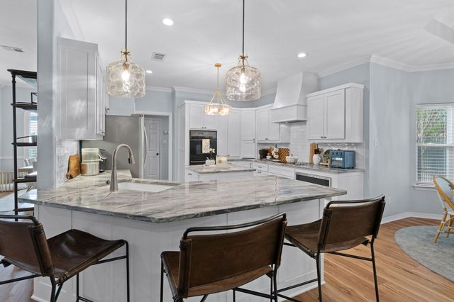 100 Sumner Lane, Waxahachie, TX 75165