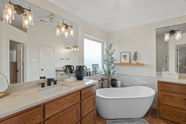 100 Sumner Lane, Waxahachie, TX 75165