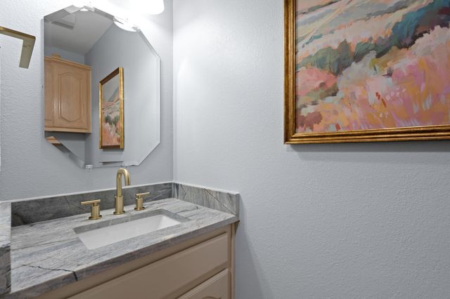 100 Sumner Lane, Waxahachie, TX 75165