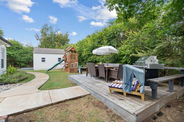 100 Sumner Lane, Waxahachie, TX 75165