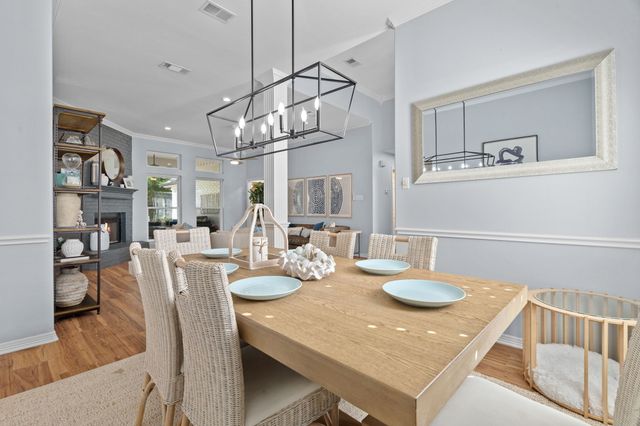 100 Sumner Lane, Waxahachie, TX 75165