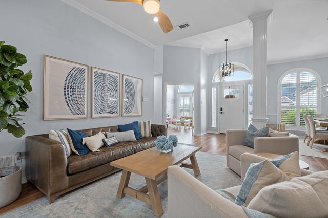 100 Sumner Lane, Waxahachie, TX 75165