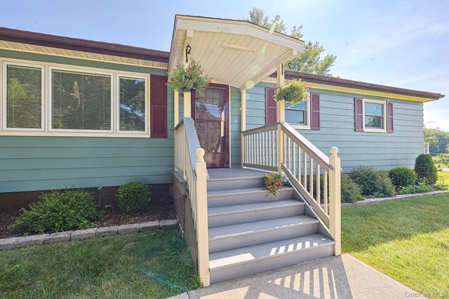552 Lake View Terrace, Kingston, NY 12401