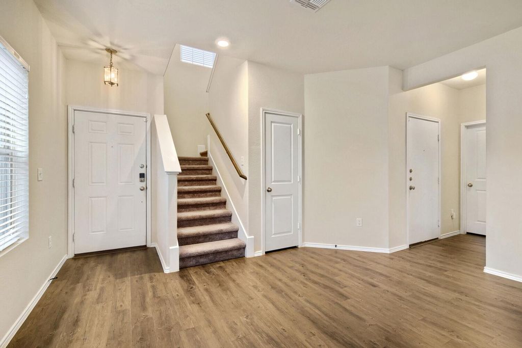 7300 Dungarees WAY, Del Valle, TX 78617