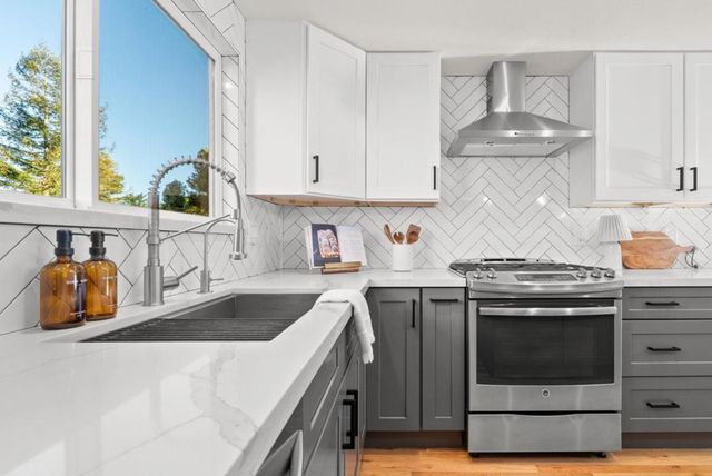 105 Dunsmuir Court, Aptos, CA 95003