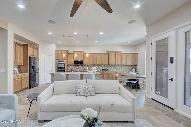 29051 N 69TH Avenue, Peoria, AZ 85383