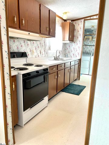 5 Lake Shore Drive, Iva, SC 29655